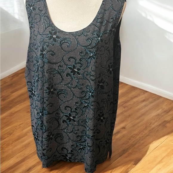 Liz Baker Black and Green Boxy Sleeveless Tank Top - Picture 1 of 4